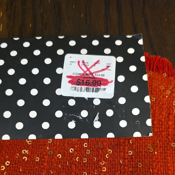 Isaac Mizrahi Red Sequin Placemats Set - Picture 3 of 4